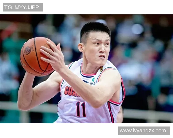 周鹏:从篮球场上的拼搏者到生活中的坚韧榜样,见证梦想与努力的交汇点 周鹏:从篮球场上的拼搏者到生活中的坚韧榜样,见证梦想与努力的交汇点