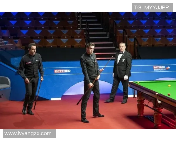 塞尔比与保罗亨特的巅峰对决谁能笑到最后的精彩赛事分析